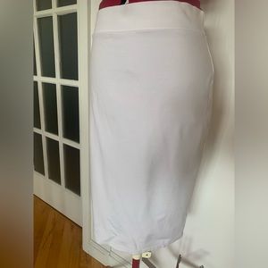 Urban Coco Stretchy White Skirt 10$ or 2 for 15$!